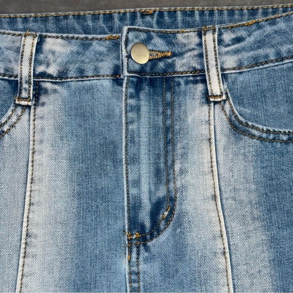 New with Tag Le Lis Collection Denim Mini Skirt Size Small - Picture 3 of 9